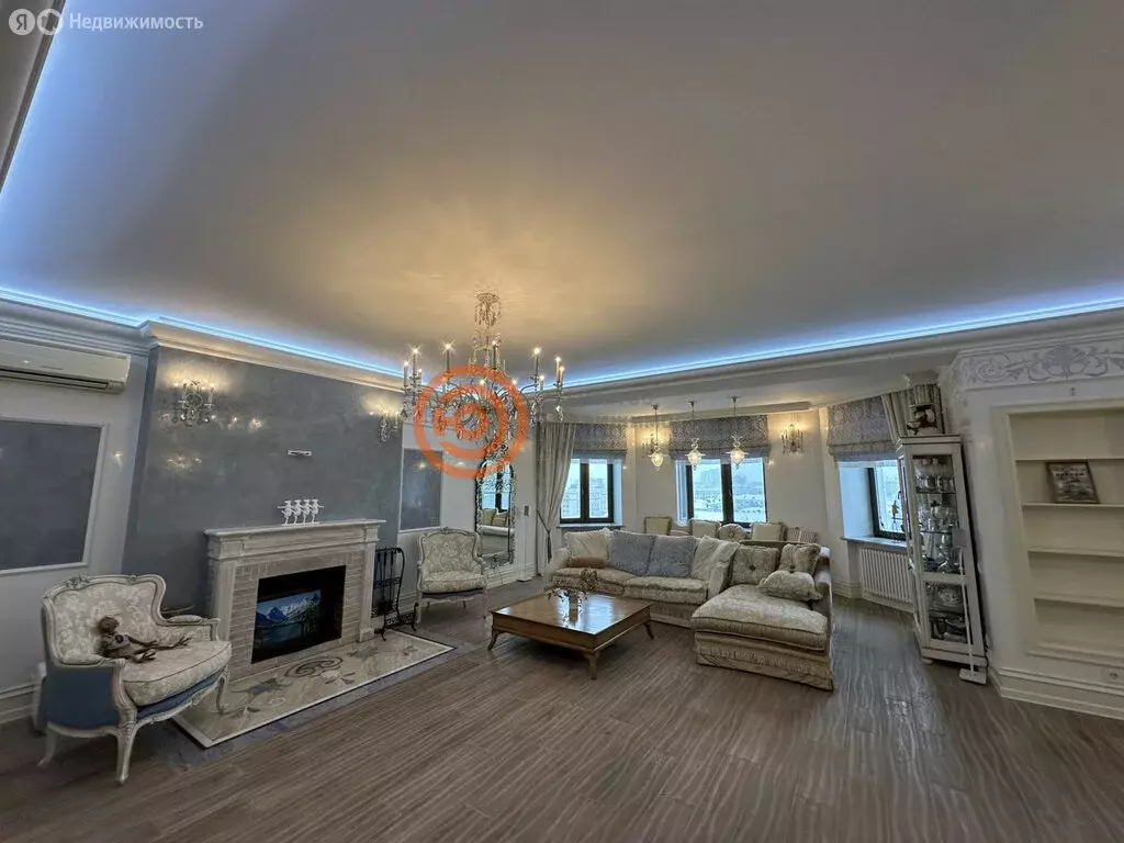 8-комнатная квартира: Тюмень, улица Герцена, 84/2 (200 м) - Фото 0