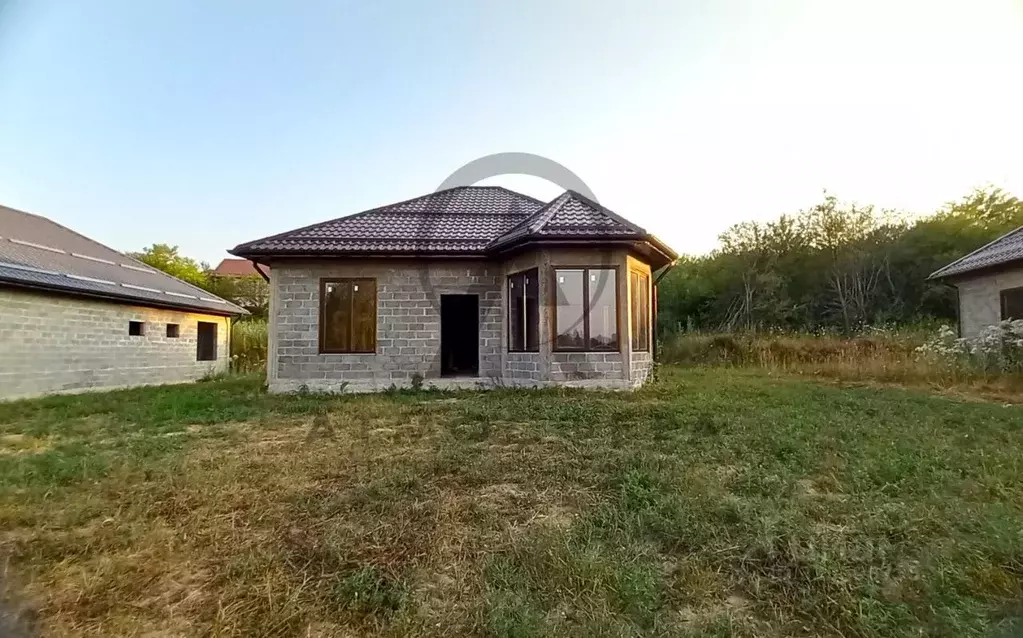 Дом в Краснодарский край, Хадыженск Апшеронский район, Ангарская ул. ... - Фото 1