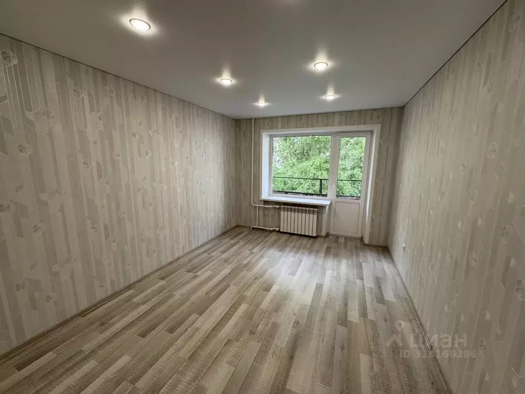 2-к кв. Саратовская область, Энгельс Минская ул., 50 (45.0 м) - Фото 0