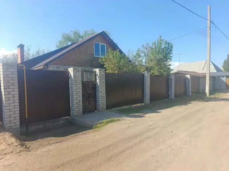 Дом в Волгоградская область, Волжский Вишневый сад СНТ, ул. ... - Фото 0