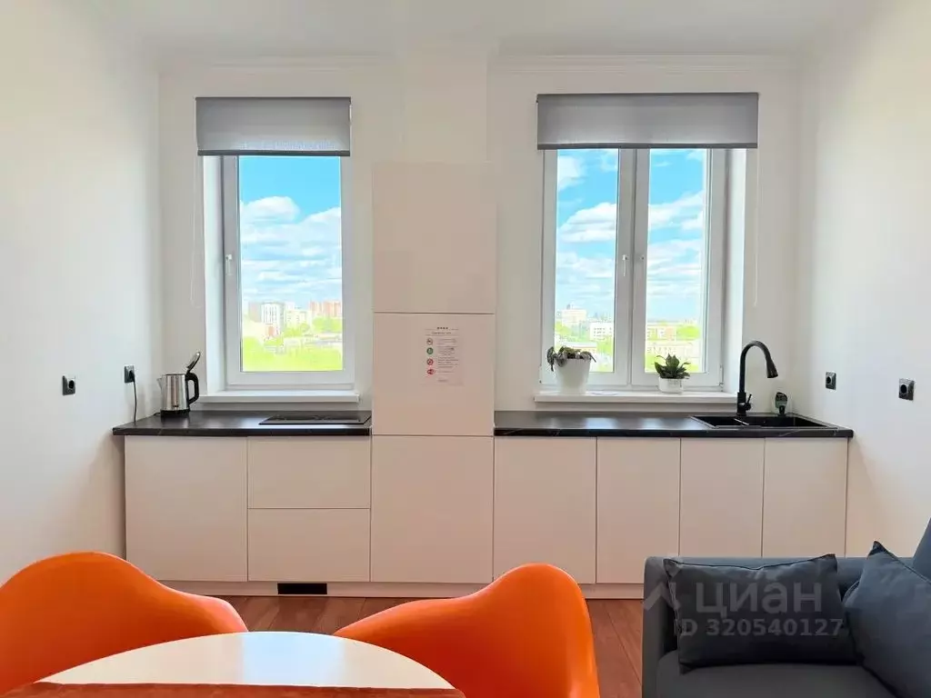 1-к кв. Свердловская область, Екатеринбург ул. Декабристов, 20 (50.0 ... - Фото 1