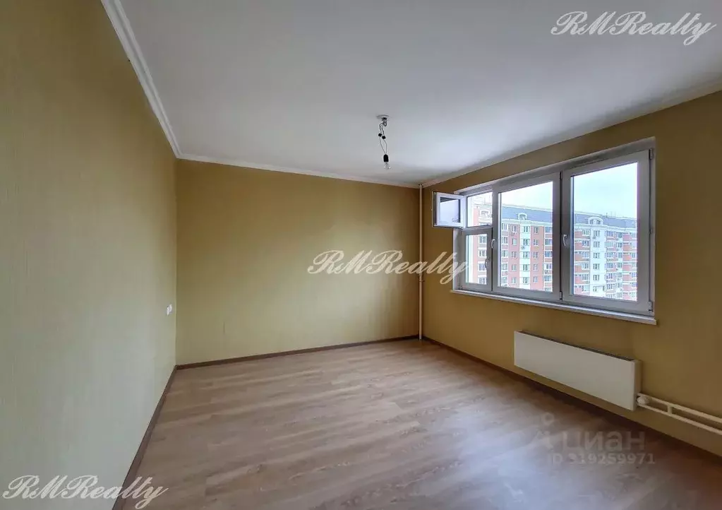 4-к кв. Москва, Москва, Московский г. ул. Бианки, 2к2 (99.1 м) - Фото 0