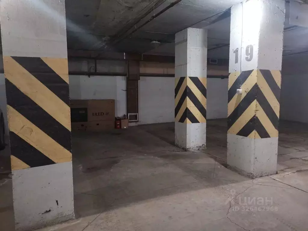 Гараж в Свердловская область, Екатеринбург ул. Крауля, 44 (15 м) - Фото 1