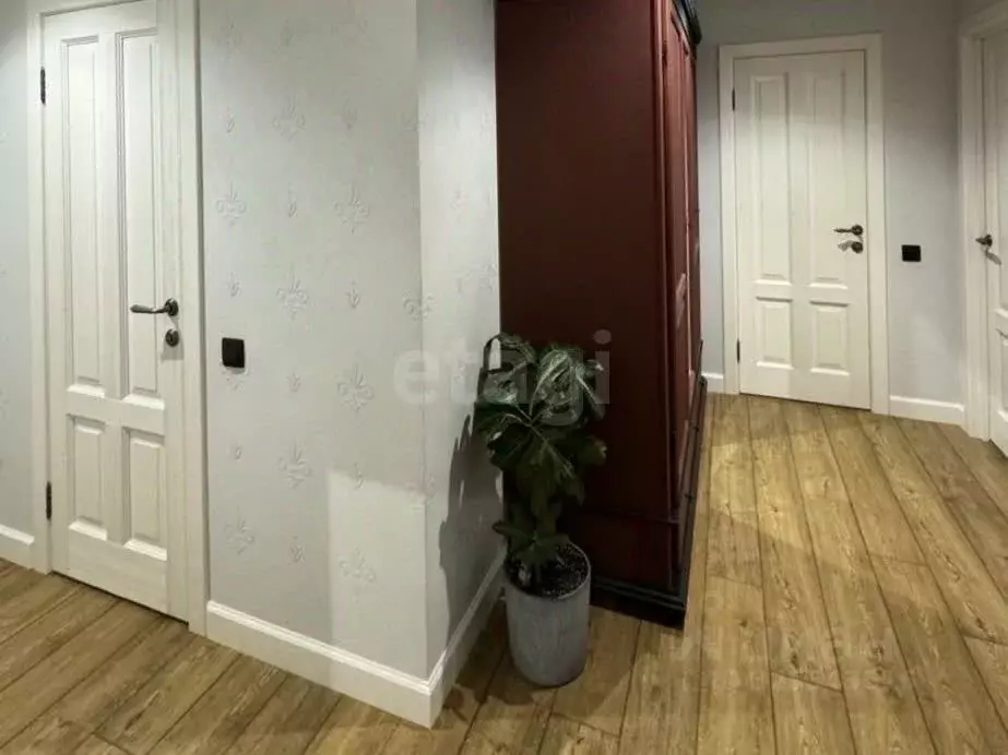 3-к кв. Вологодская область, Череповец Ленинградская ул., 8 (83.2 м) - Фото 1