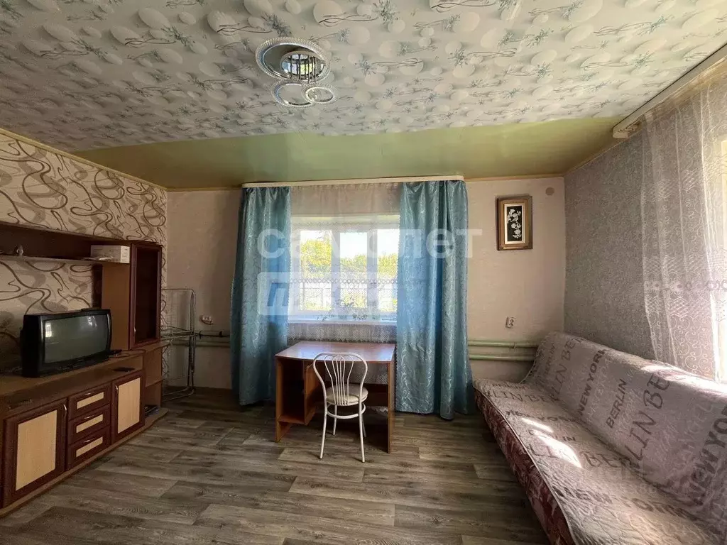 Дом в Омская область, Таврический район, с. Сосновское ул. Чапаева (58 ... - Фото 2