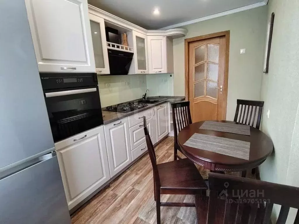 2-к кв. Белгородская область, Белгород Курская ул., 10 (53.3 м) - Фото 1