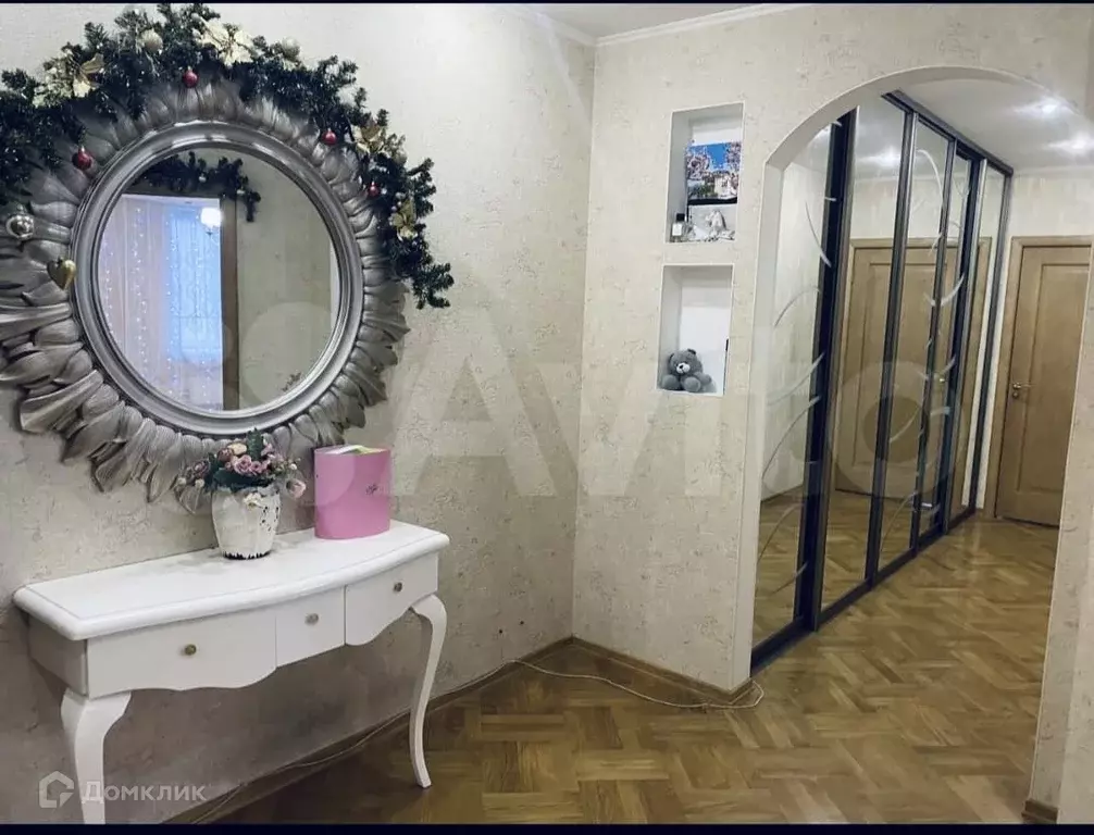 Продаётся 3-к квартира, 940 м - Фото 0
