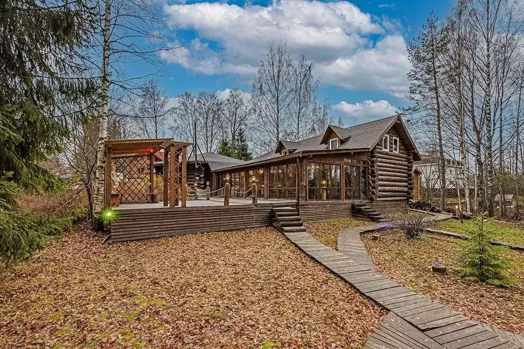Дом в Санкт-Петербург пос. Серово, Рощинское ш., 16Л (470 м) - Фото 0