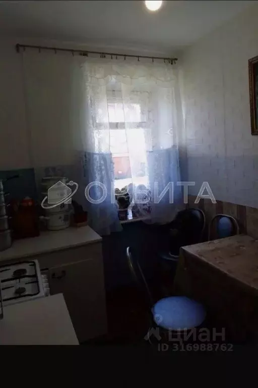 2-к кв. Тюменская область, Ишим Большая ул., 173 (57.8 м) - Фото 0