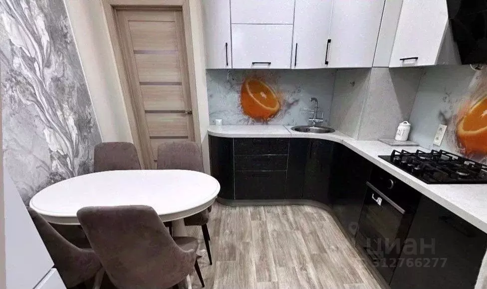 2-к кв. Ямало-Ненецкий АО, Новый Уренгой просп. Губкина, 26 (56.0 м) - Фото 1