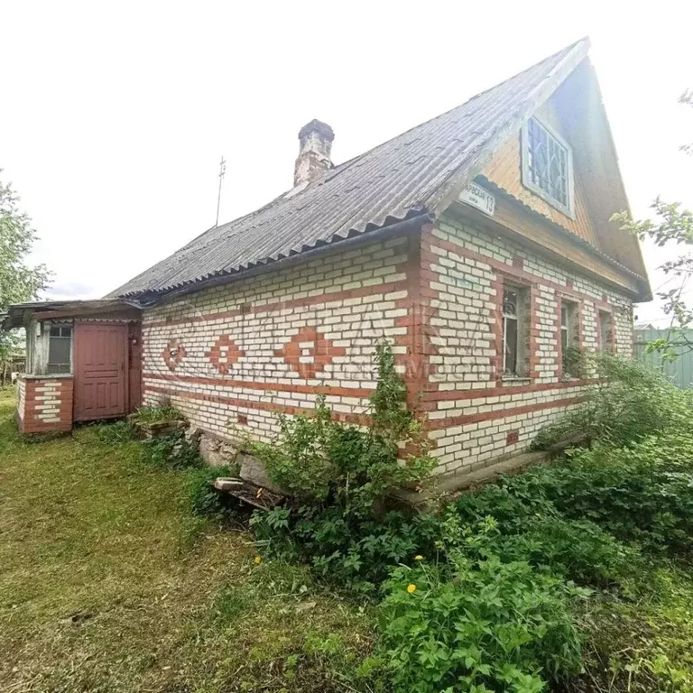 Дом в Ленинградская область, Волосово Нарвская ул., 15А (50 м) - Фото 0