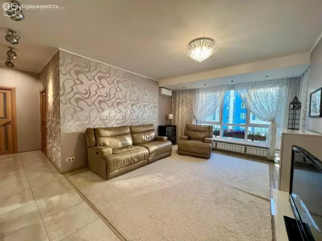 4-комнатная квартира: Красноярск, улица Авиаторов, 39 (101.8 м) - Фото 1