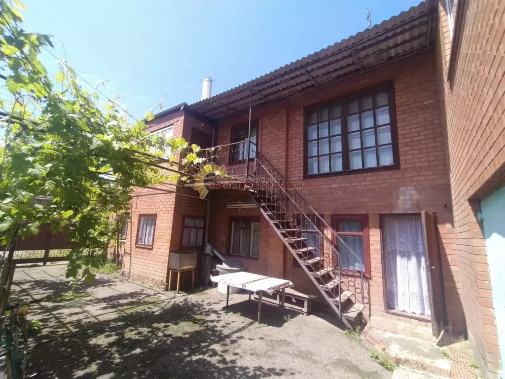 Дом в Краснодарский край, Ейск ул. Советов (430 м) - Фото 0