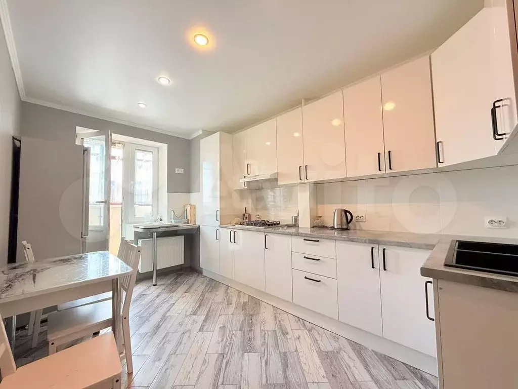 1-к. квартира, 39 м, 8/9 эт. - Фото 1