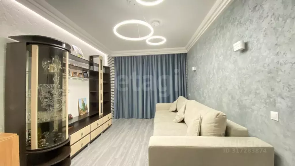 3-к кв. Белгородская область, Белгород ул. 5 Августа, 17 (73.0 м) - Фото 0