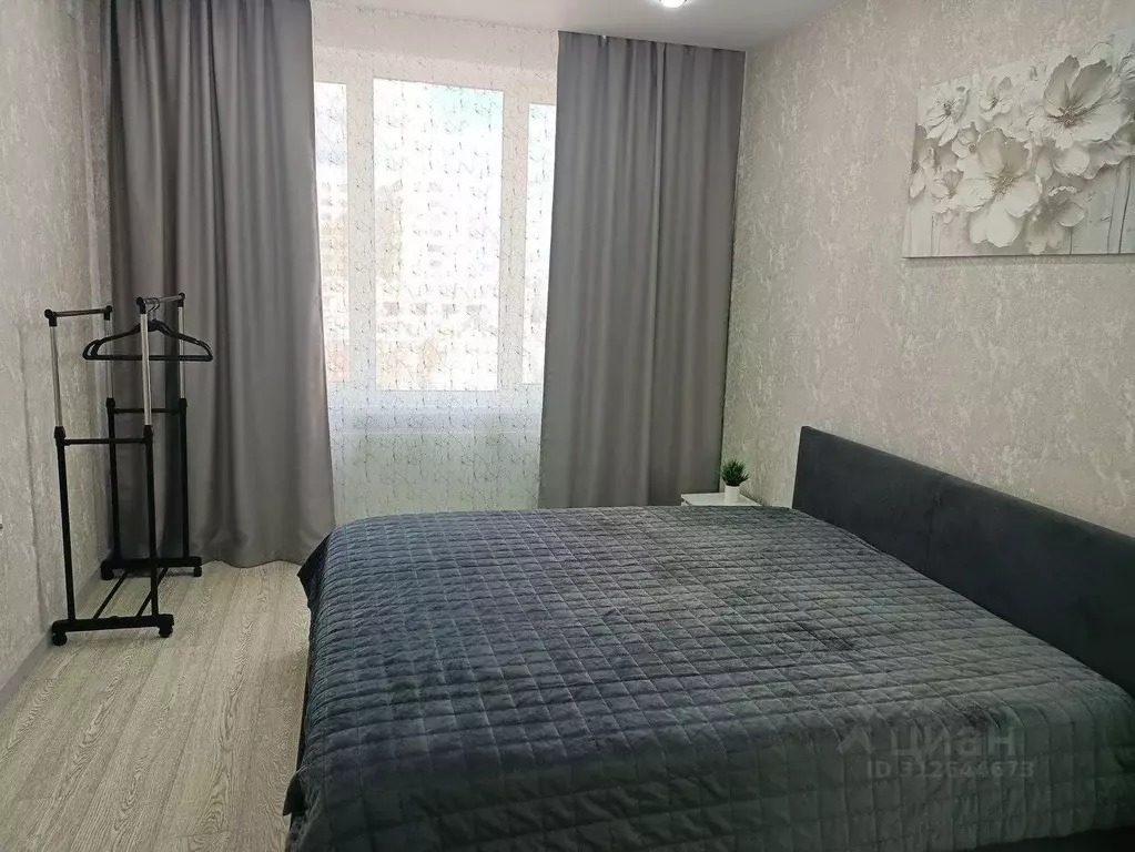 1-к кв. Тюменская область, Тюмень ул. Эльвиры Федоровой, 1 (38.0 м) - Фото 0