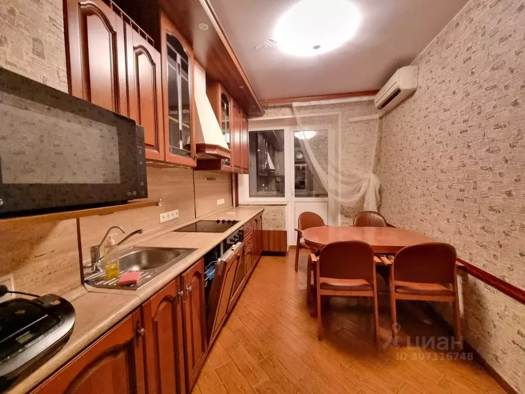 3-к кв. Московская область, Химки Юбилейный просп., 5 (70.9 м) - Фото 0