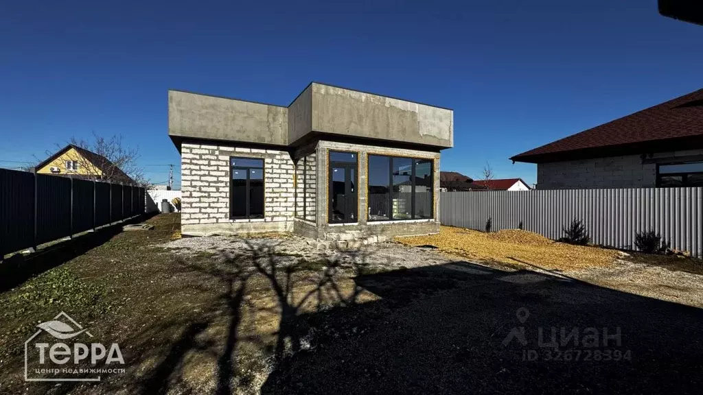 Дом в Крым, Сакский район, с. Уютное, Прибой СПК ул. Каштановая, 36 ... - Фото 0