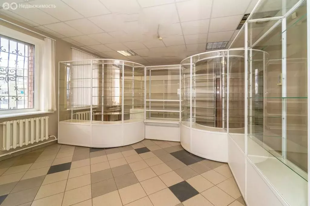 Торговая площадь (681.8 м) - Фото 2