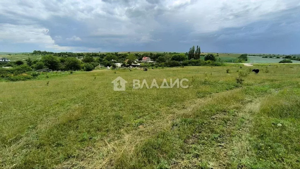 Участок в Крым, Симферопольский район, Добровское с/пос, Радуга СНТ  ... - Фото 0