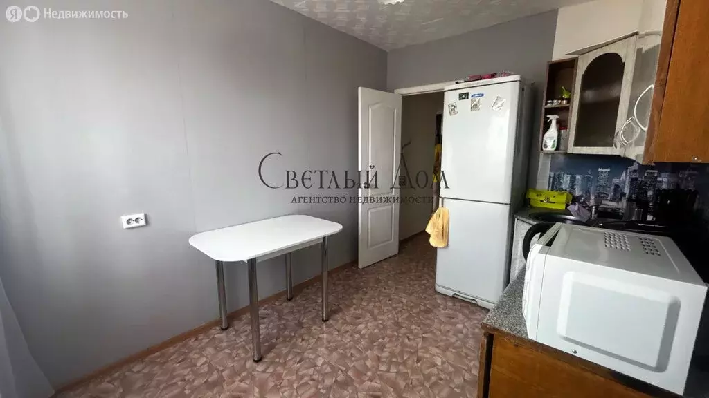 3-комнатная квартира: Чернушка, Новосельская улица, 9 (67 м) - Фото 2