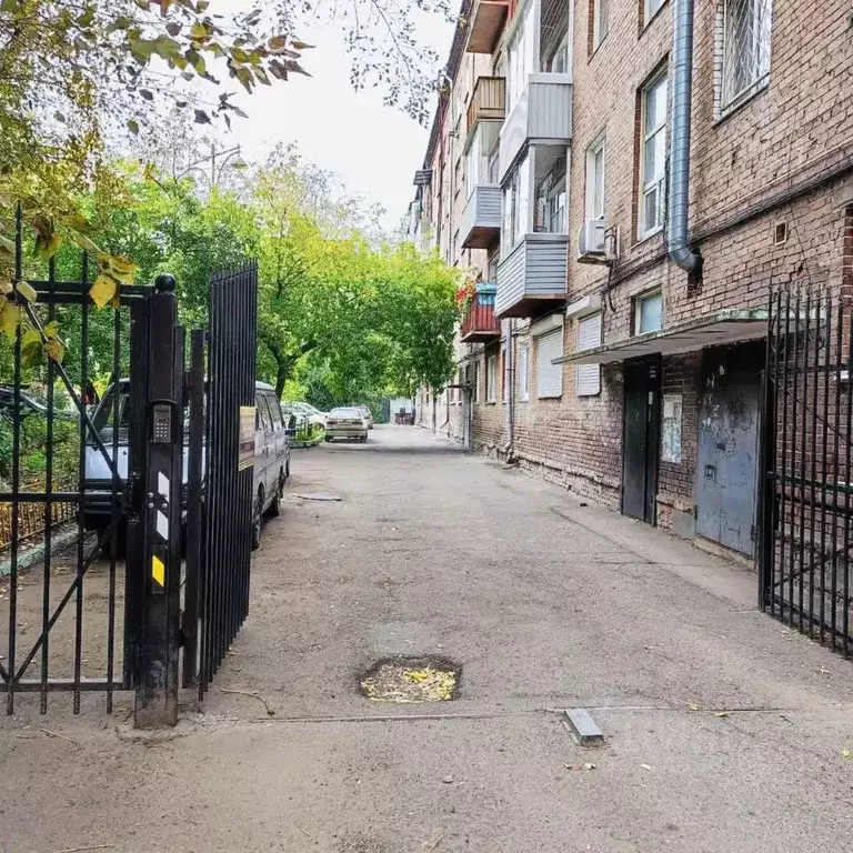 Гараж в Красноярский край, Красноярск ул. Диктатуры пролетариата, 35 ... - Фото 1