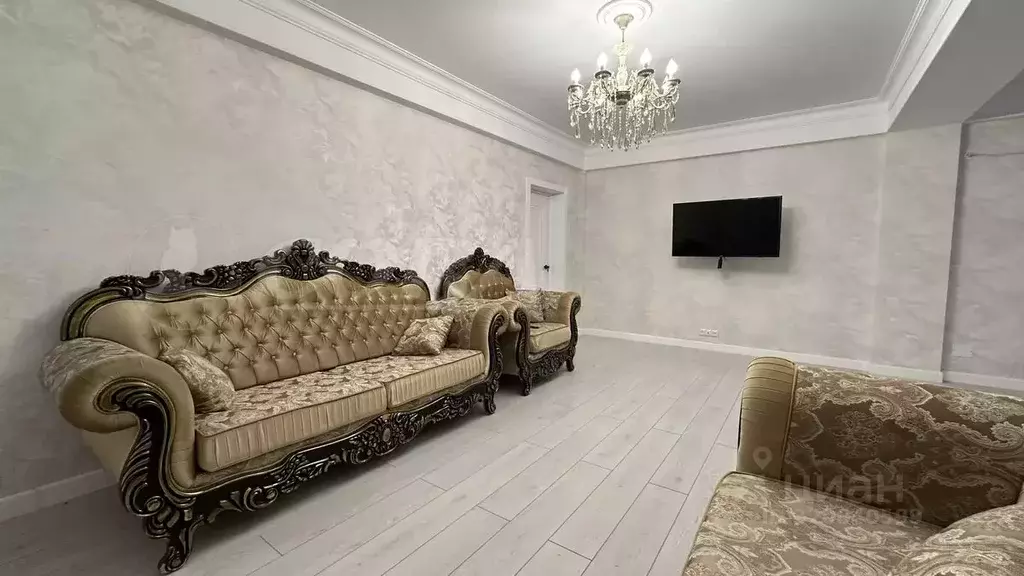 3-к кв. Дагестан, Махачкала ул. Тулпара Мусалаева, 14 (120.0 м) - Фото 1
