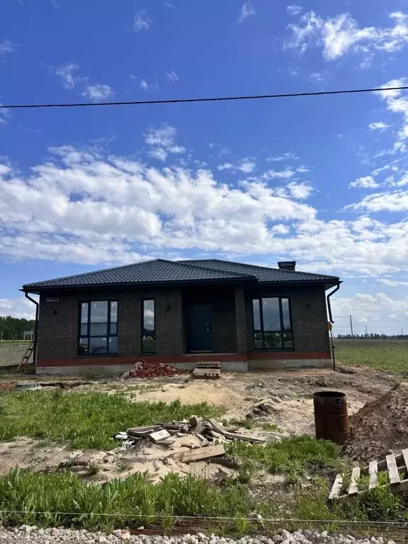 Дом в Татарстан, Лаишевский район, Сокуровское с/пос, д. Обухово ул. ... - Фото 1