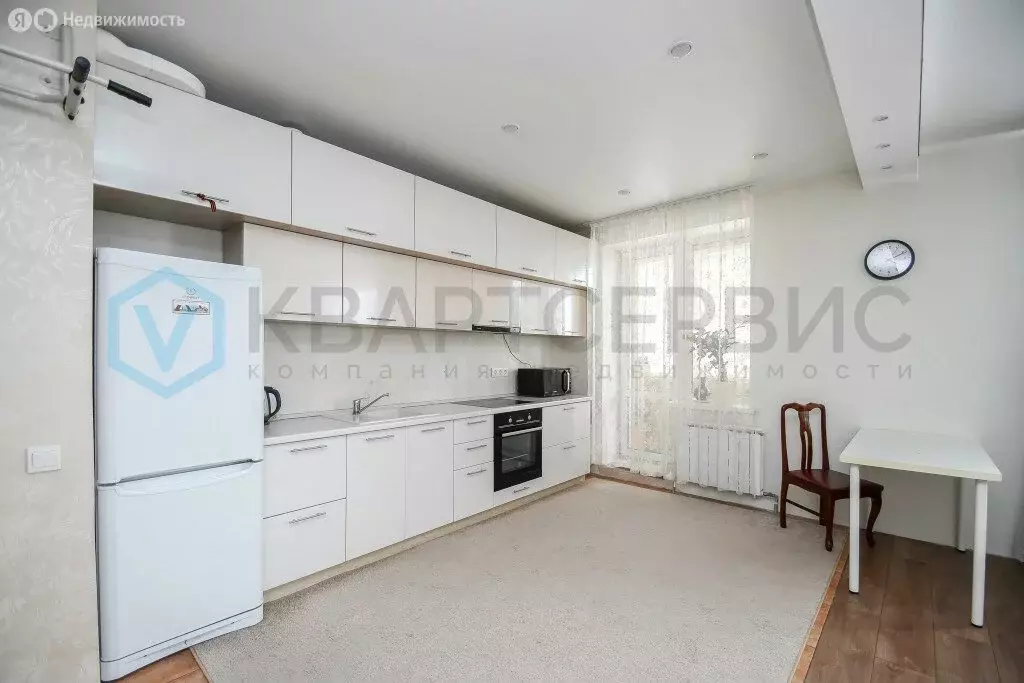 Квартира-студия: Омск, улица 70 лет Октября, 10/3 (45 м) - Фото 2