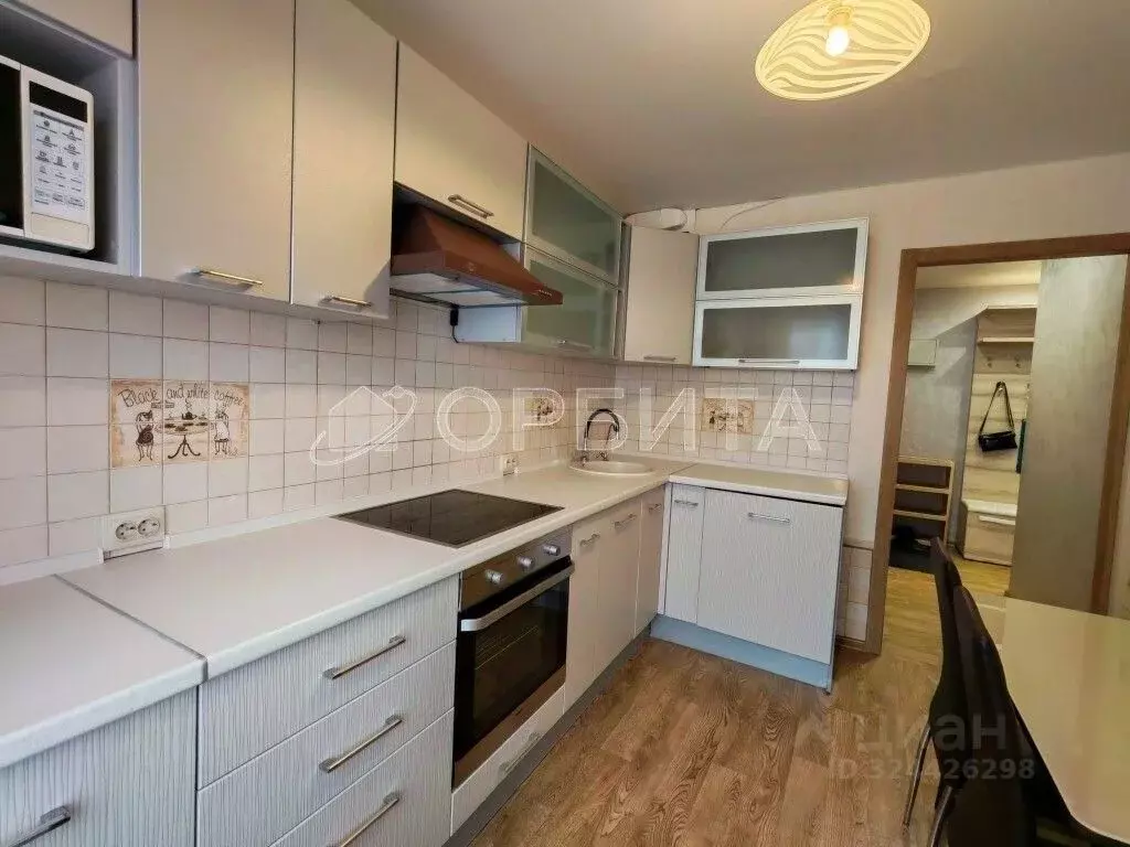 3-к кв. Тюменская область, Тюмень ул. Лесопарковая, 17 (65.6 м) - Фото 2