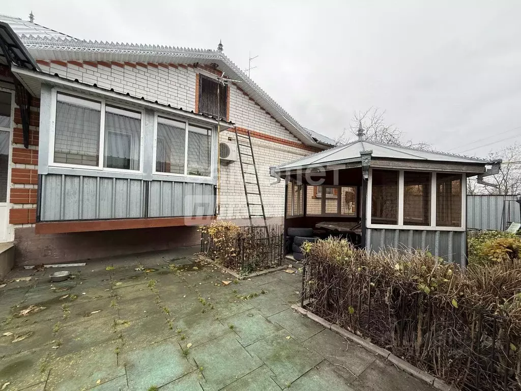 Дом в Курская область, Пристенский район, Бобрышевский сельсовет, д. ... - Фото 1