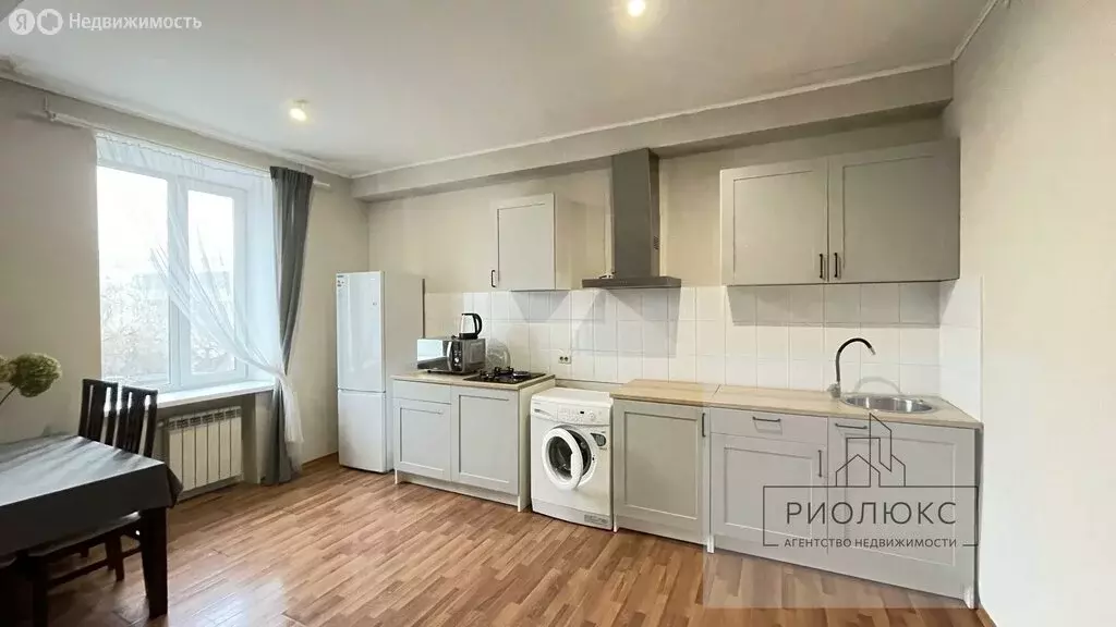 2-комнатная квартира: Магнитогорск, Комсомольская улица, 18 (65 м) - Фото 1