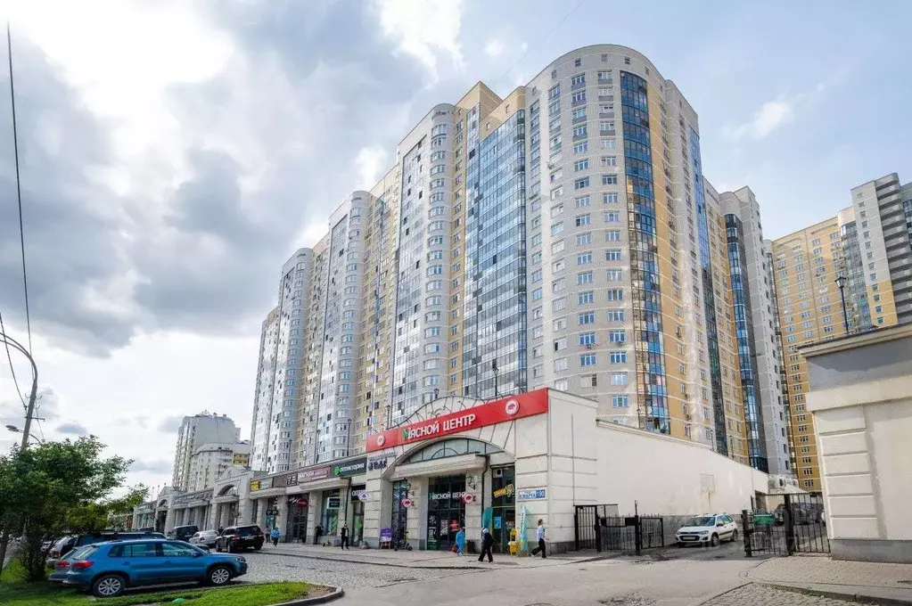 1-к кв. Свердловская область, Екатеринбург ул. 8 Марта, 190 (47.5 м) - Фото 1