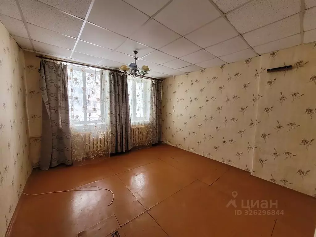 3-к кв. Ленинградская область, Сланцы пос. Большие Лучки, ул. ... - Фото 1