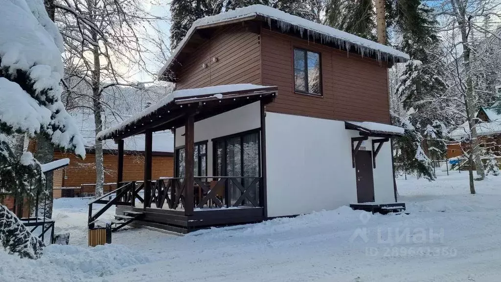 Дом в Карачаево-Черкесия, Зеленчукский район, с. Архыз ул. Банковская, ... - Фото 0