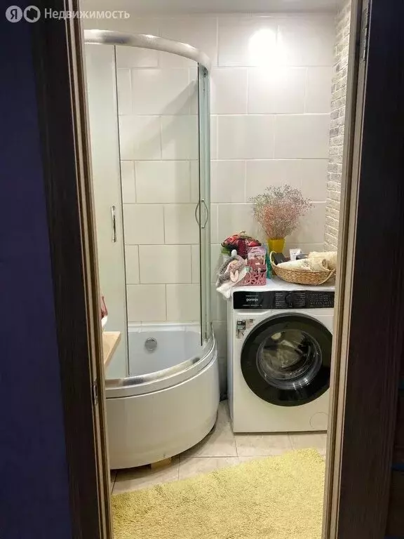 3-комнатная квартира: Тюмень, улица Осипенко, 84 (65.2 м) - Фото 1