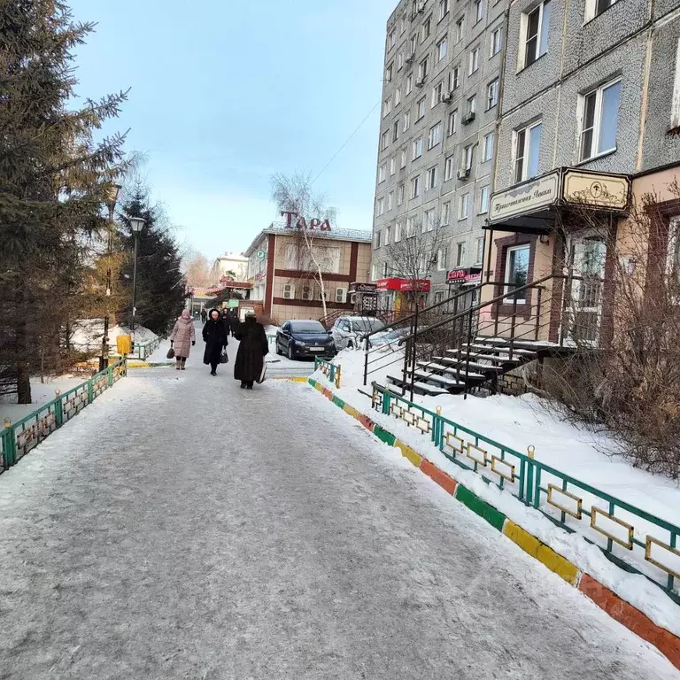 Торговая площадь в Омская область, Омск ул. 20-я Линия, 61 (40 м) - Фото 2