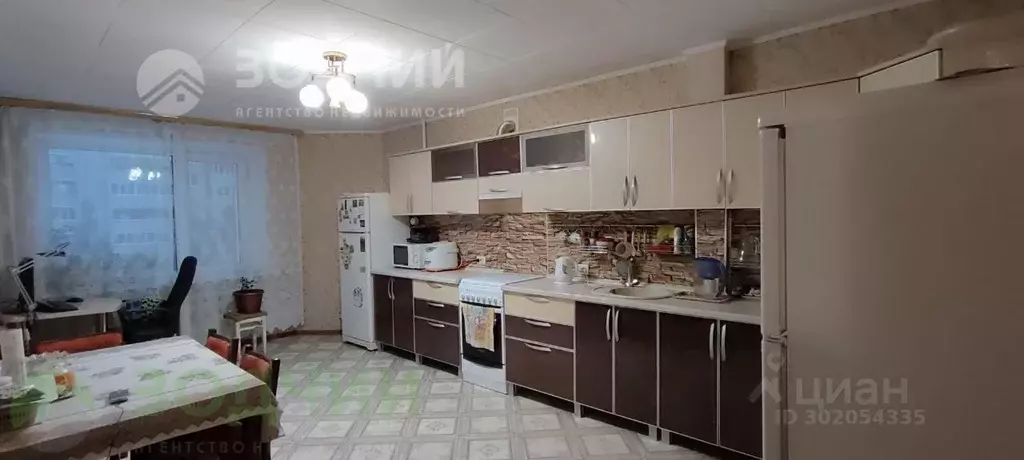 3-к кв. Чувашия, Чебоксары Ярмарочная ул., 3 (109.3 м) - Фото 0