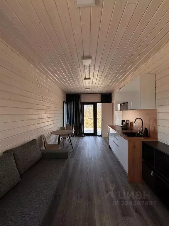 Дом в Ленинградская область, Кингисеппский район, д. Вистино ул. ... - Фото 1