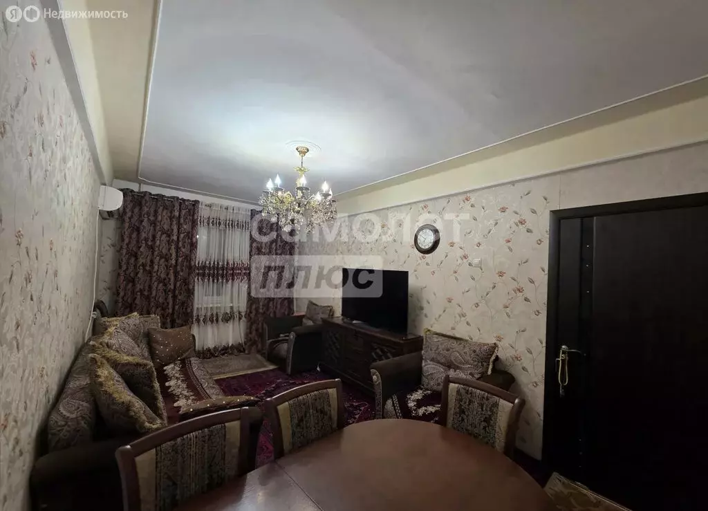 2-комнатная квартира: Махачкала, проезд Абдулхамида Юсупова, 7 (50 м) - Фото 1