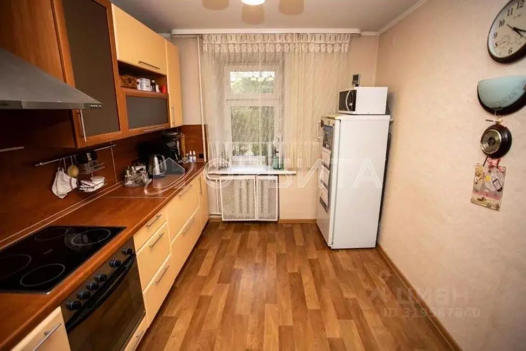4-к кв. Тюменская область, Тюмень Полевая ул., 27 (82.4 м) - Фото 0
