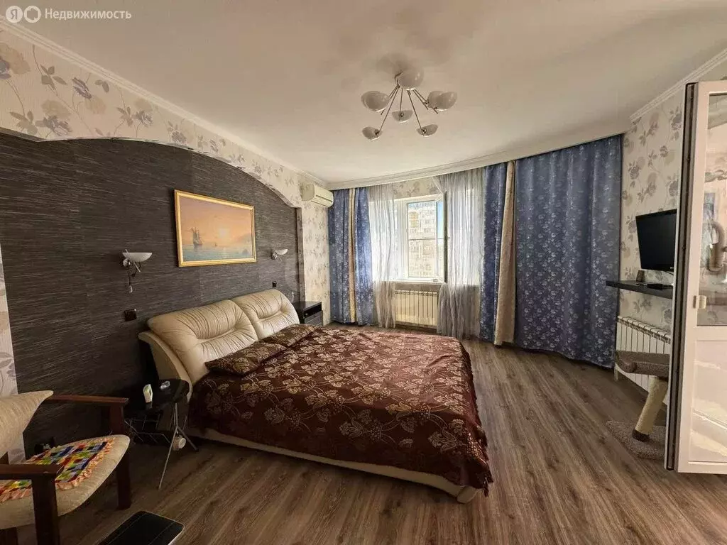 3-комнатная квартира: Краснодар, Центральный внутригородской округ, ... - Фото 1