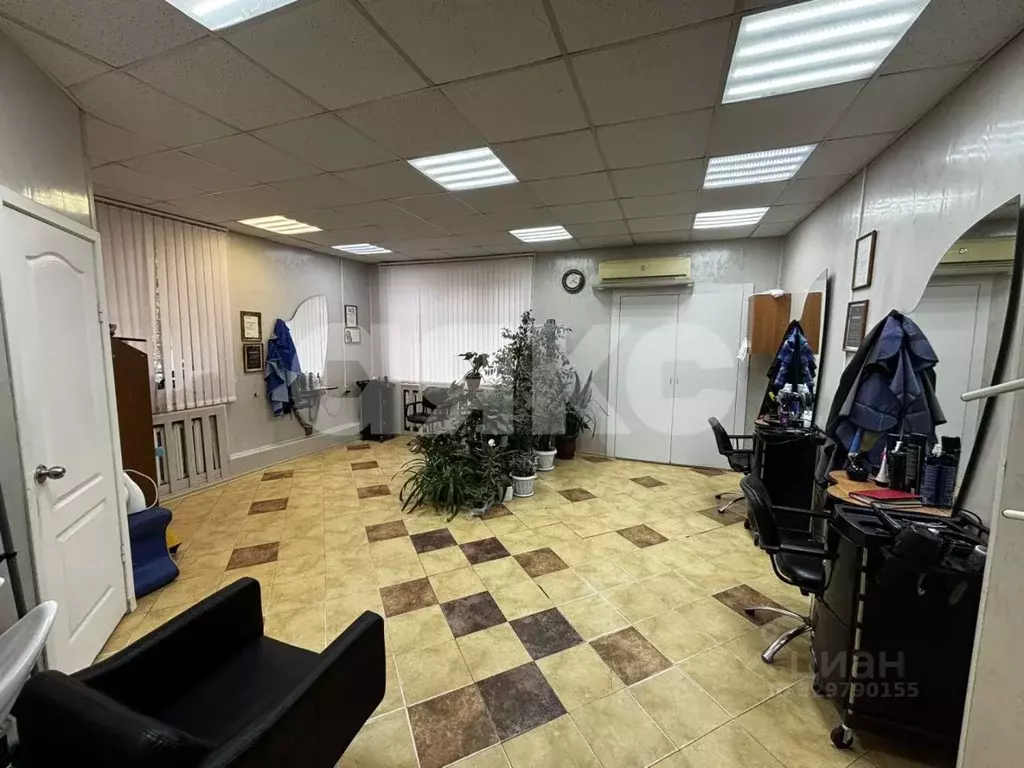 Помещение свободного назначения в Волгоградская область, Волгоград ул. ... - Фото 1