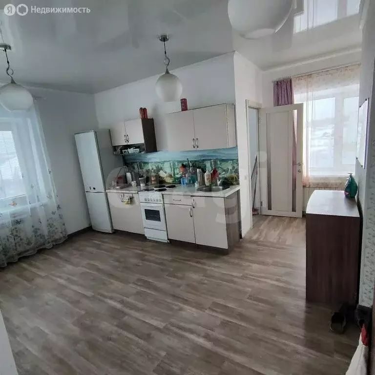 Дом в село Лучаново, улица Зои Космодемьянской (100 м) - Фото 1