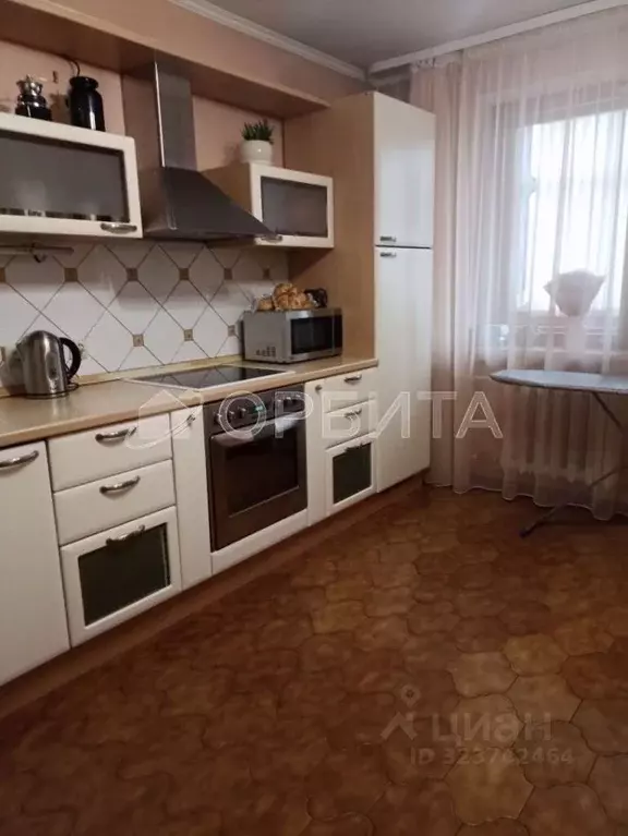 3-к кв. Тюменская область, Тюмень ул. Шиллера, 34 (98.0 м) - Фото 2