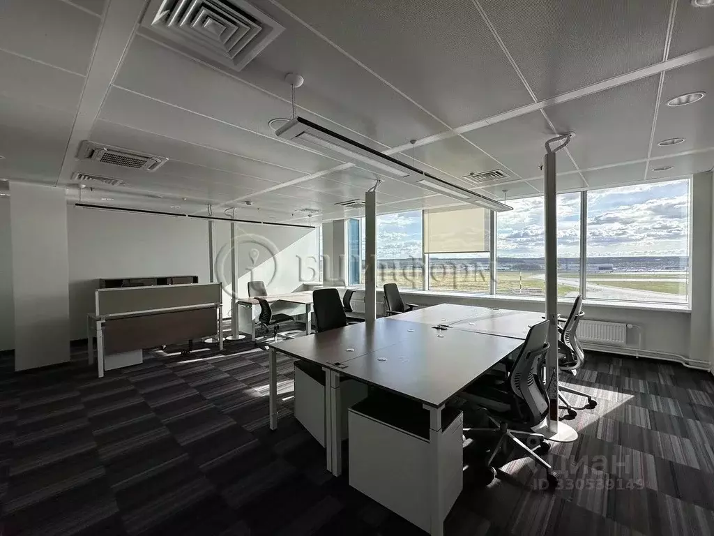 Офис в Санкт-Петербург Внуковская ул., 2 (12100 м) - Фото 1