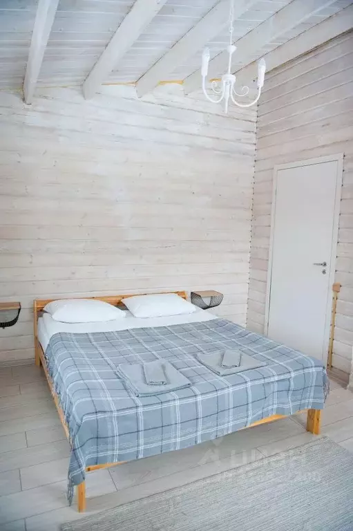 Дом в Алтай, Чемальский район Чемальский тракт, 13-й км, 57 (36 м) - Фото 1