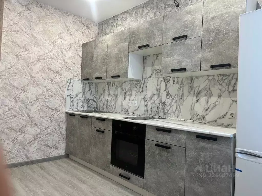 1-к кв. Тюменская область, Тюмень ул. Героев Космоса, 11 (35.0 м) - Фото 1