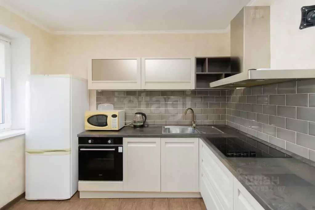 Студия Тюменская область, Тюмень ул. Пермякова, 83 (30.0 м) - Фото 2