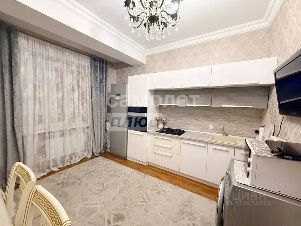 2-к кв. Дагестан, Махачкала ул. Хуршилова, 17Е (80.0 м) - Фото 1